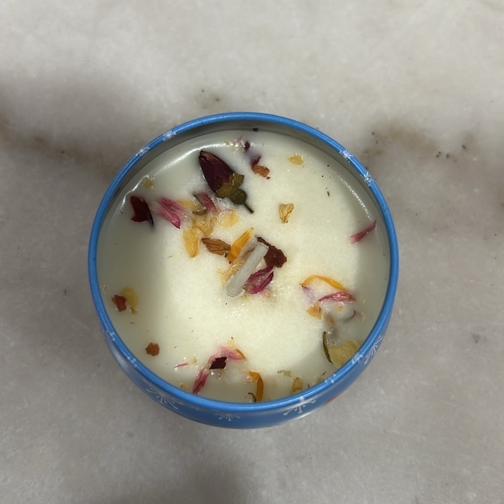 Soy Wax Scented Tin Candle Holiday Gift Box - Picture 5 of 9